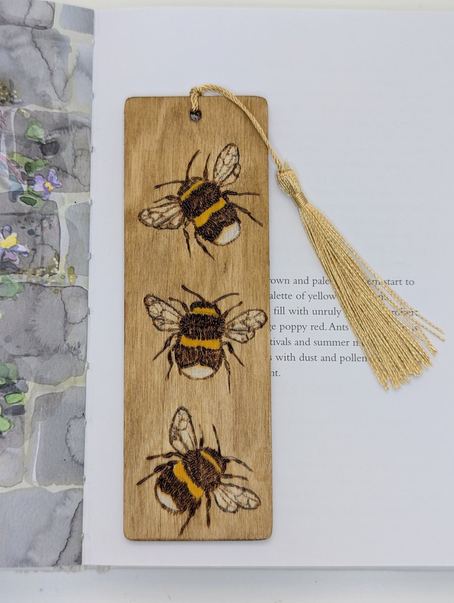 Pyrography bees wooden bookmark, gift for a bee lover