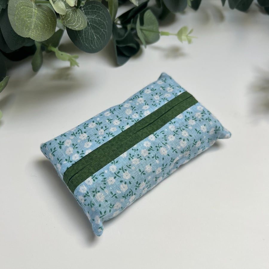 Tissue Holder: Blue Floral