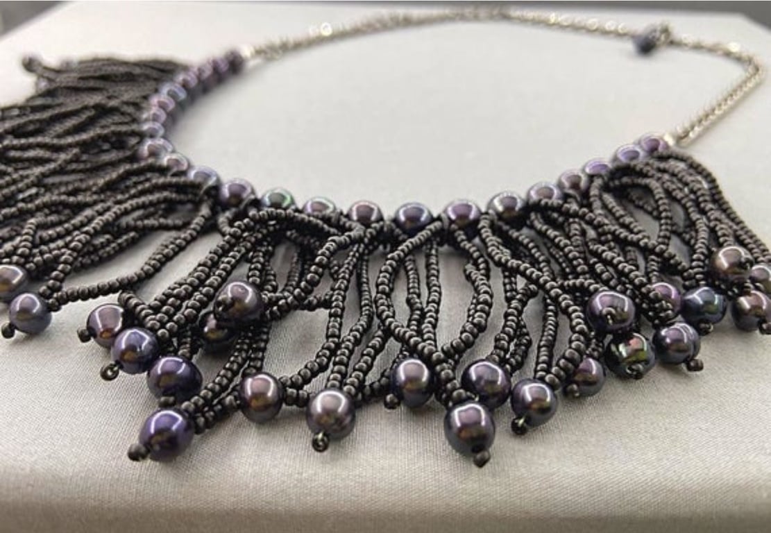 Elegant Peacock Cultured Pearl Black Fringe Tassel Choker Necklace 