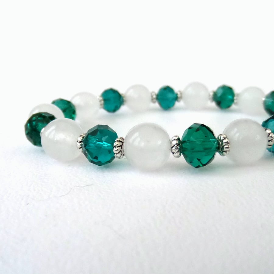 Handmade stretchy bracelet, with white jade and green crystal
