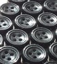 15mm 24L 4H design Solid Black Buttons (polyester) - Image 3