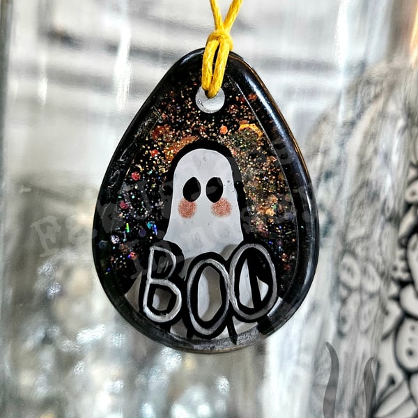 Handmade 'BOO' ghost necklace -hand painted ghost with glitter set in resin