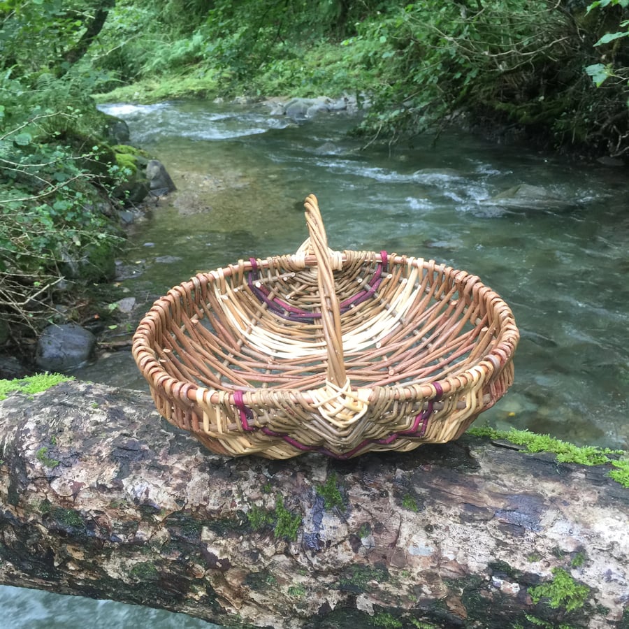 Willow Garden Trug for produce, tools or egg collecting