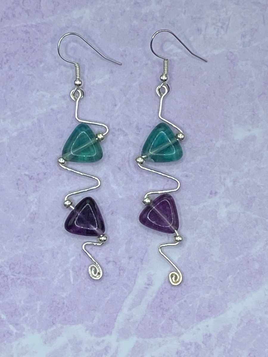 Wire zigzag earrings with fluorite stone triangles