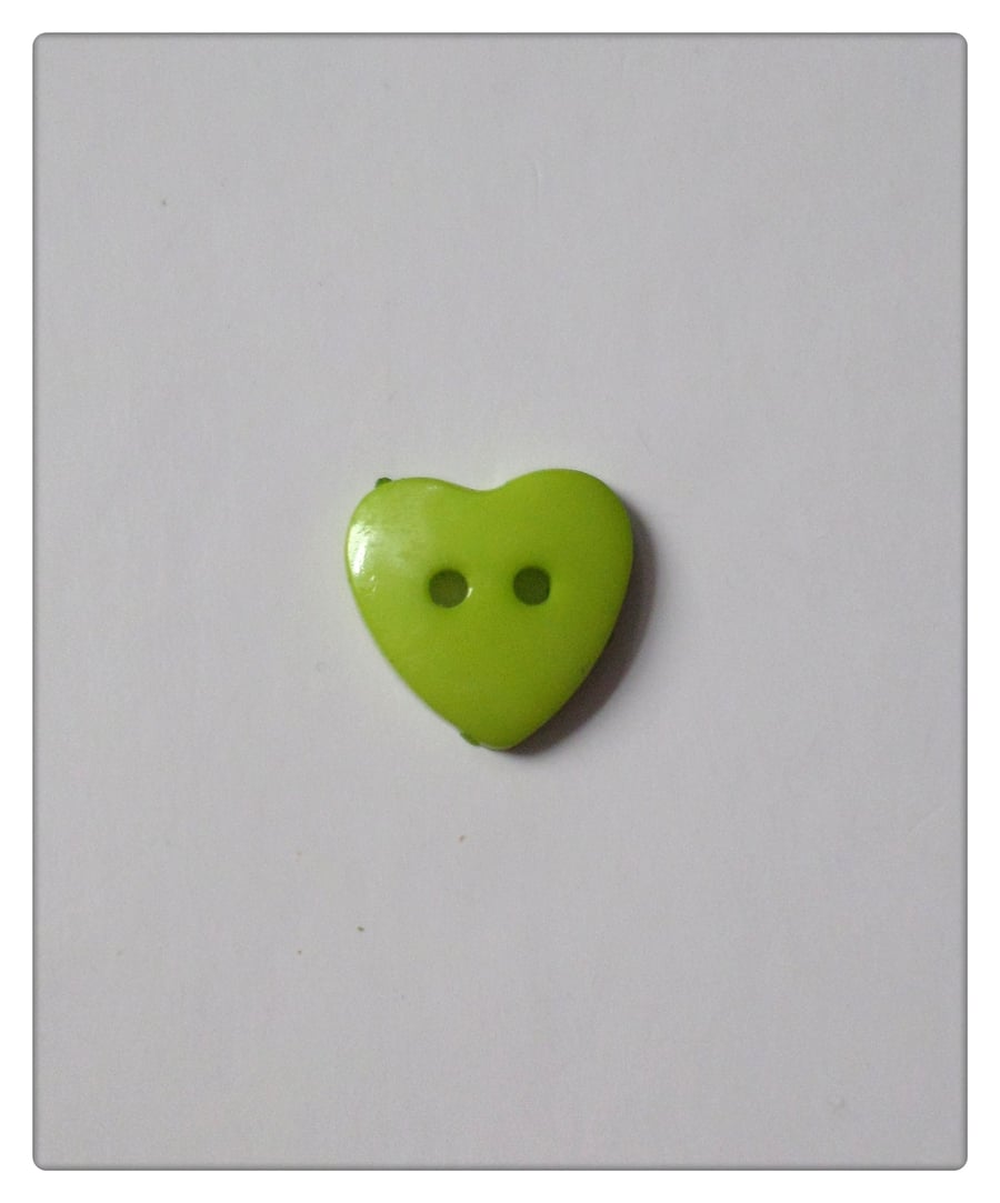 50 x 2-Hole Acrylic Buttons - Heart - 14mm - Green 