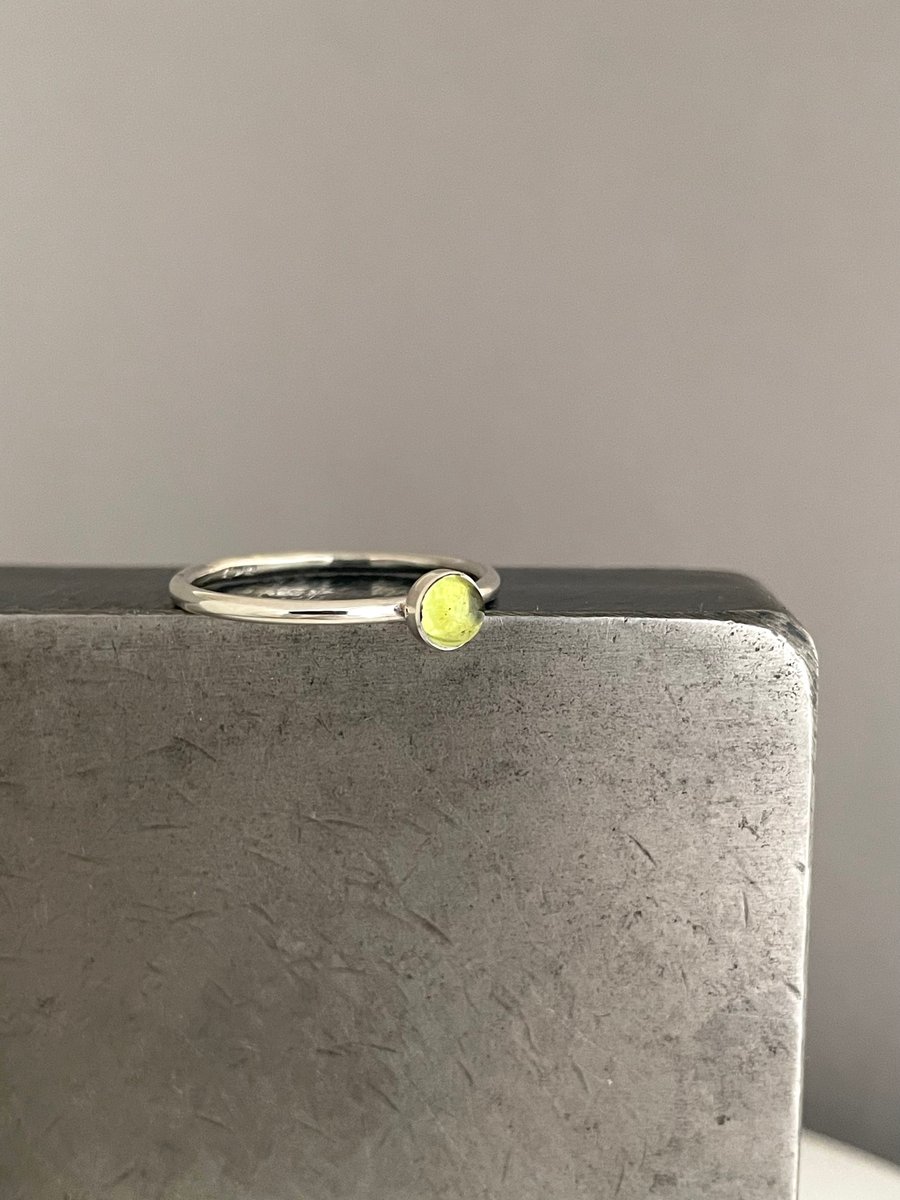 Sterling Silver Peridot Gemstone Stacking Ring  1.5mm August Birthstone H-Z 