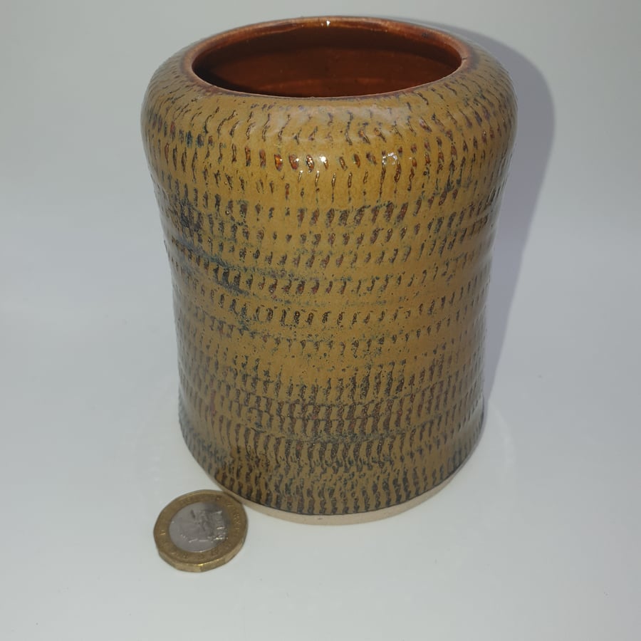 Ceramic posy vase
