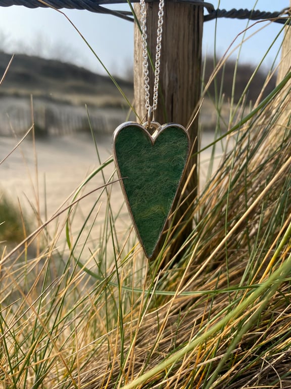 Felt Necklace. (291)