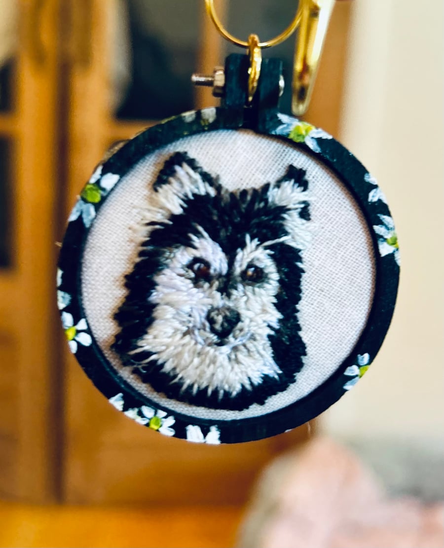 Mini embroidered keying 