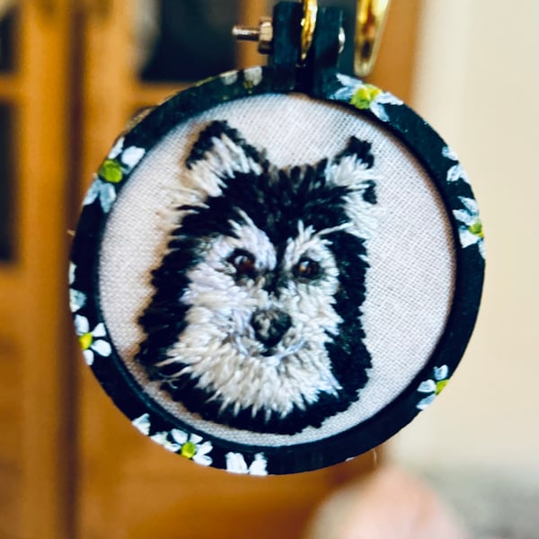 Mini embroidered keying 