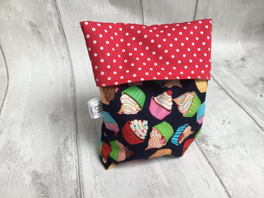 Reusable snack bag with food safe lining. Cupcakes.