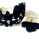 Freestanding Lace Jewellery Set - bracelet and matching earrings 