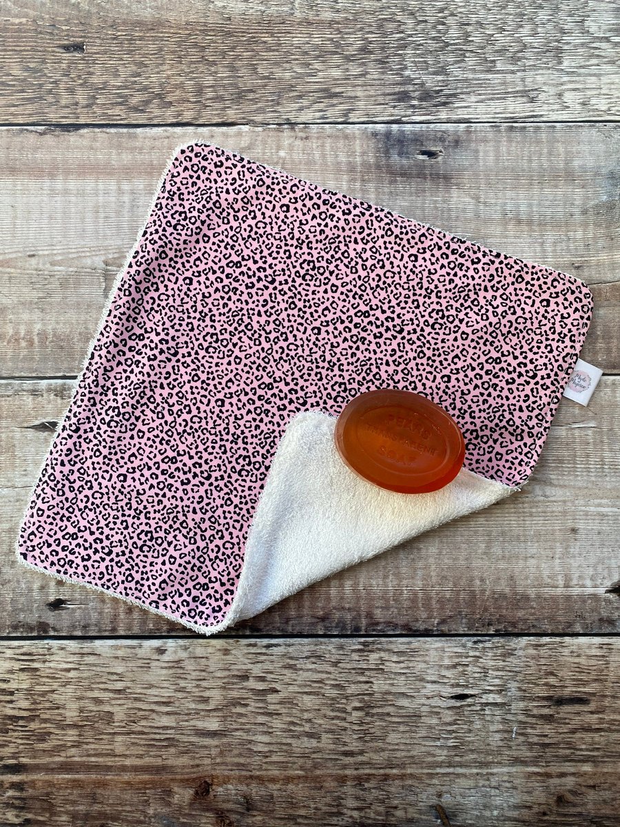 Organic Bamboo Cotton Wash Face Cloth Flannel Pink Black Leopard Print