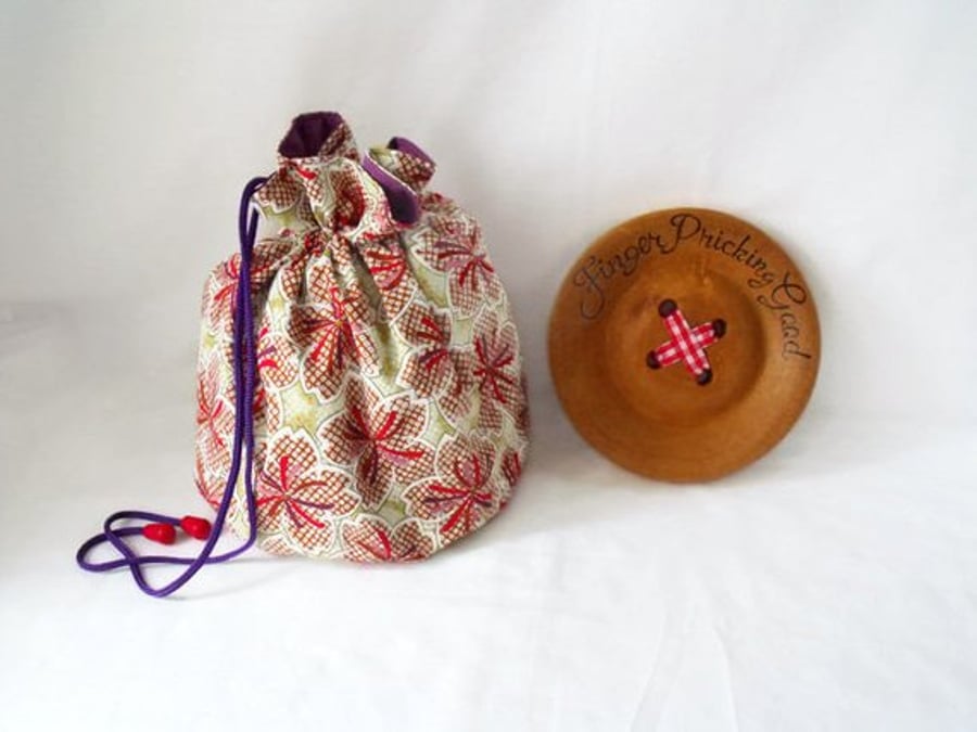 green and burgundy floral drawstring make up pouch or small project bag 