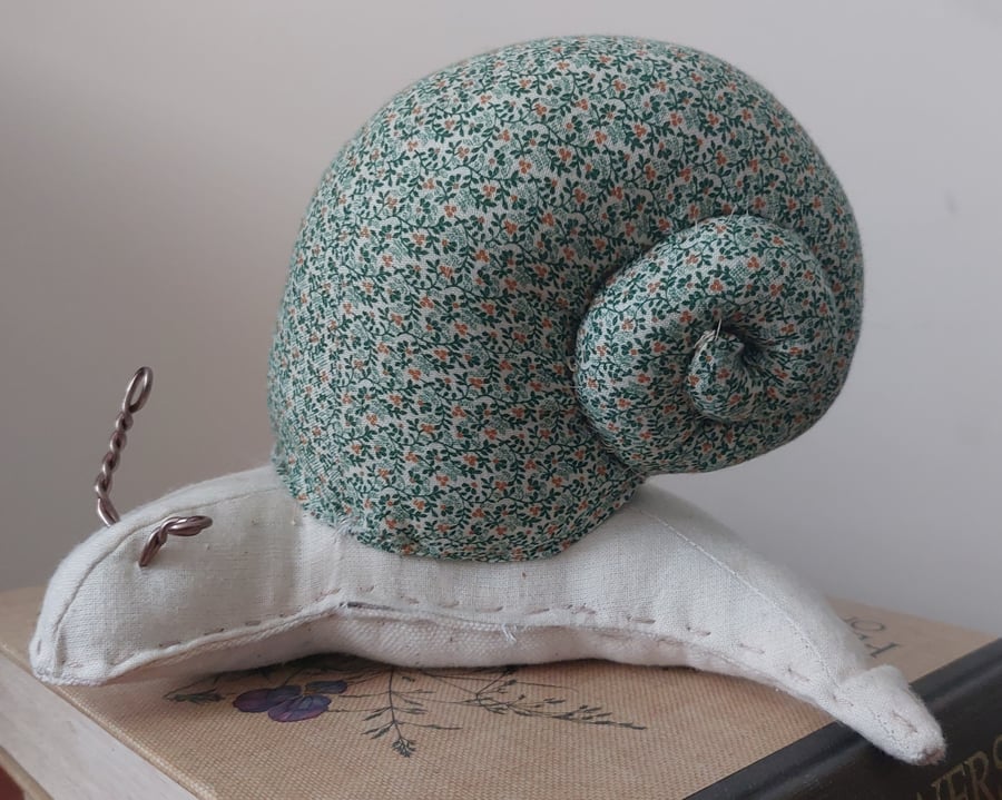 Snail fabric soft sculpture ornament decoration 