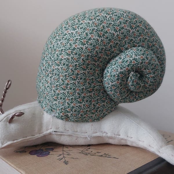 Snail fabric soft sculpture ornament decoration 