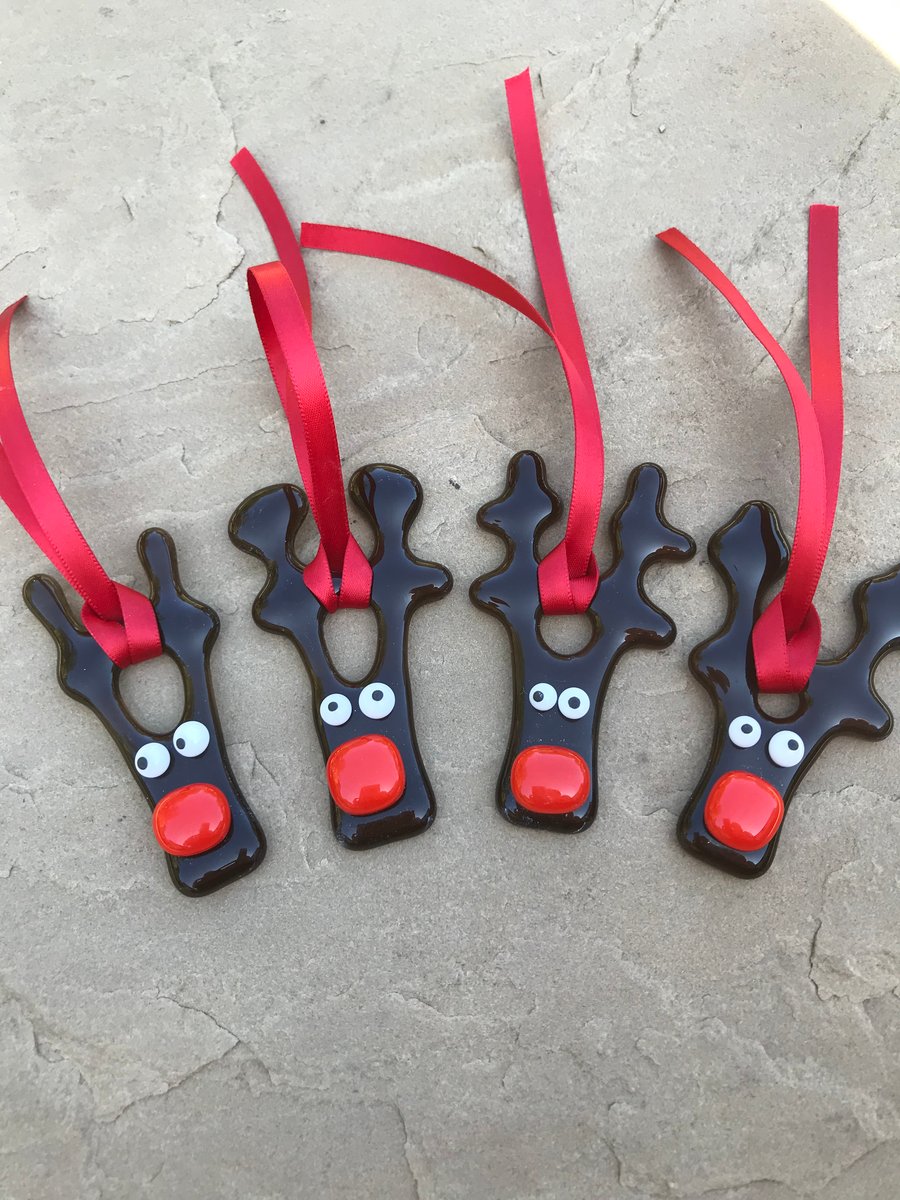 Fused glass reindeer 