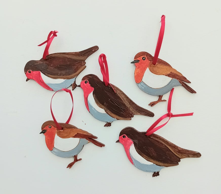 Set of five robins for your Christmas tree