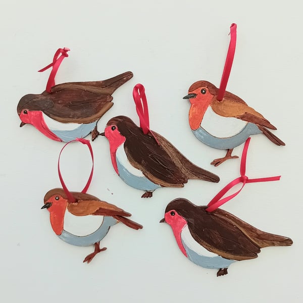 Set of five robins for your Christmas tree