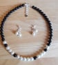 Shell pearl and agate necklace - Image 1