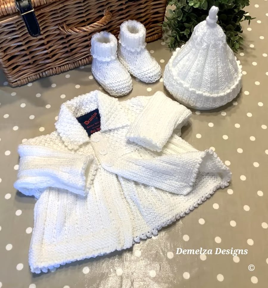 Designer Baby Girl's Ivory White Layette Set with Merino Wool 0-3 months size