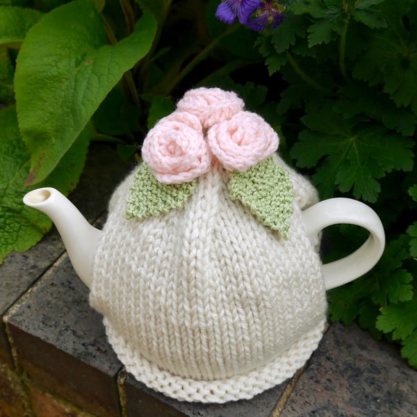 Cream Chunky Tea Cosy with Peach Roses and Green Leaves