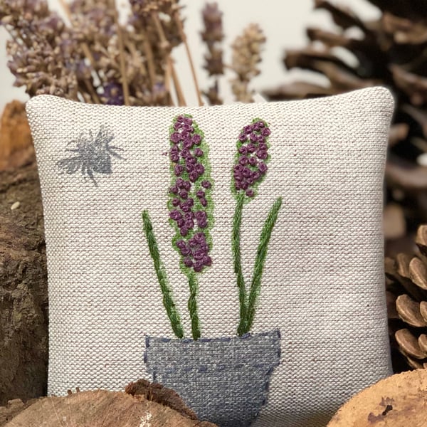Embroidered Lavender Sachet- Lavender and Bee