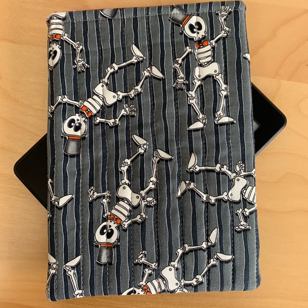 Skeletons In Top Hats Quilted Fabric Kindle Sleeve for 6” Paperwhite