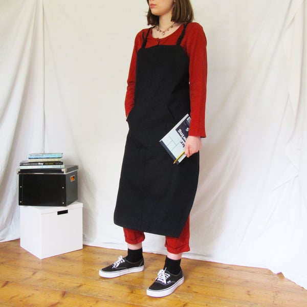 Kite-Shape Crossback Apron, Black Canvas, Adjustable Unisex No 22