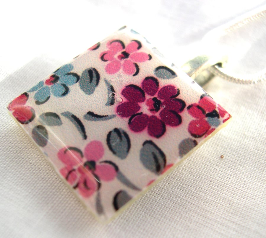  Silver Plated Ceramic Tile Necklace Ditsy Floral Print Resin Pendant