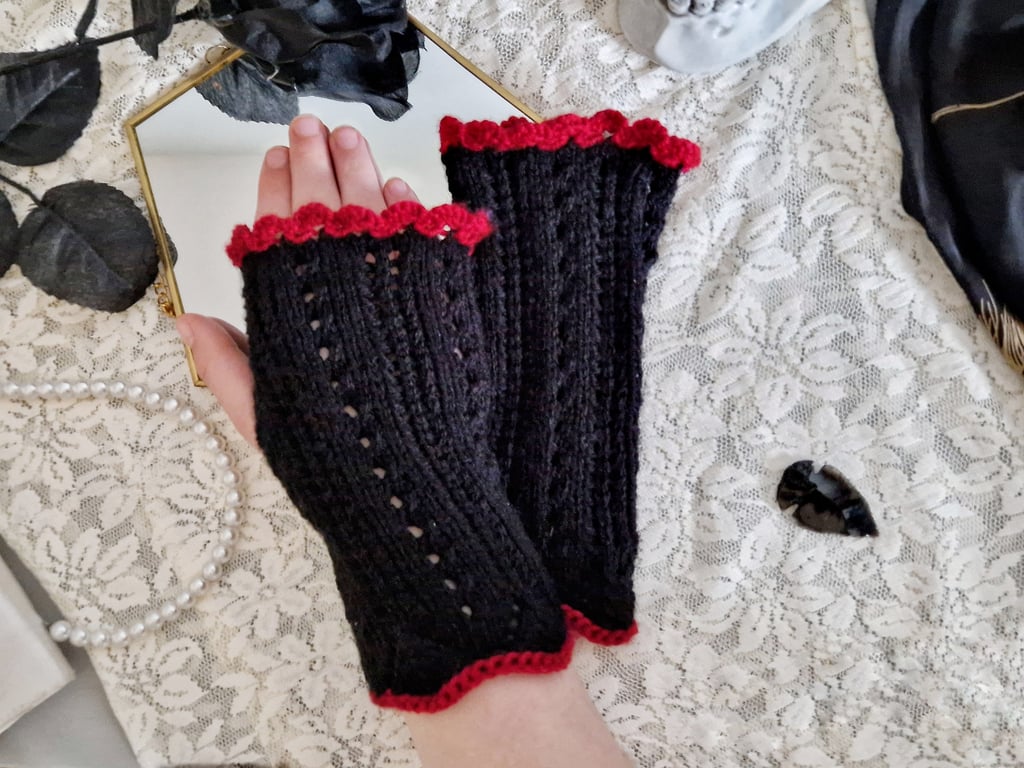 Red and Black Gothic Lace Fingerless Gloves 
