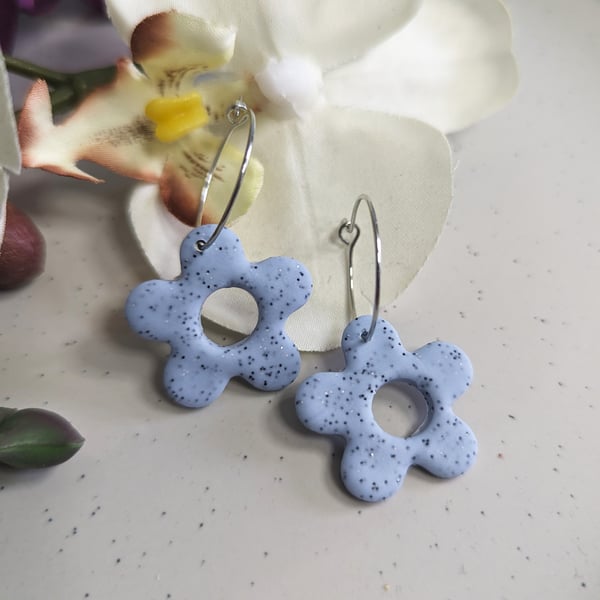 Simple Blue Speckled Flower Hoop Earrings