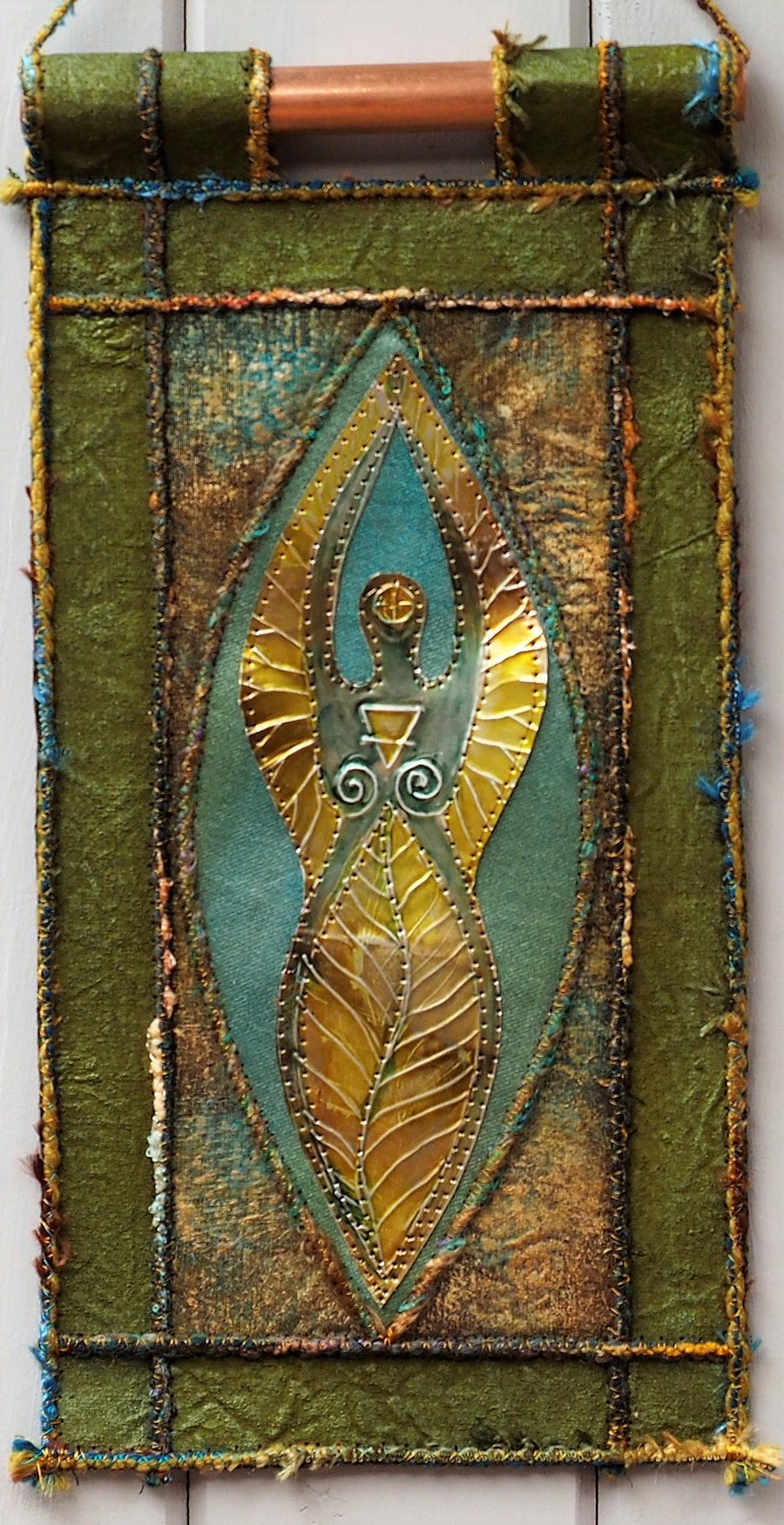 GHM506 - Earth Goddess - 15x27cm