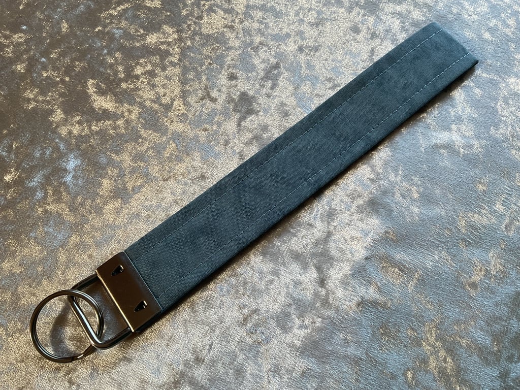 LIGHT BLUE WRISTLET KEYRING KEY HOLDER LANYARD FOB CHAIN 