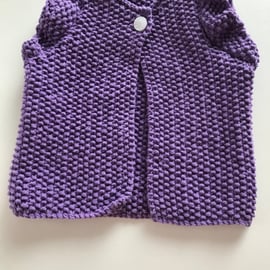 Baby cardigan with short ruffle sleeves