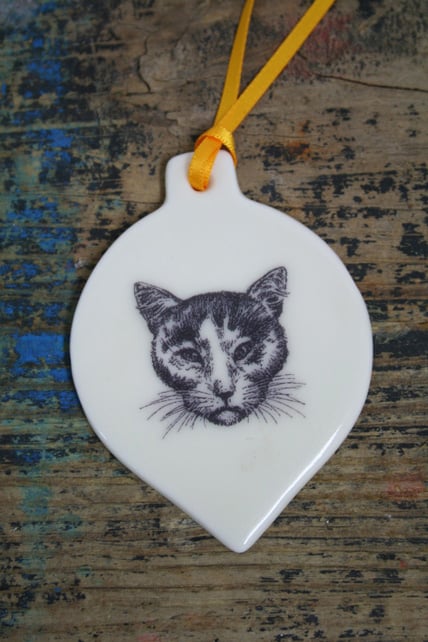Porcelain cat decoration