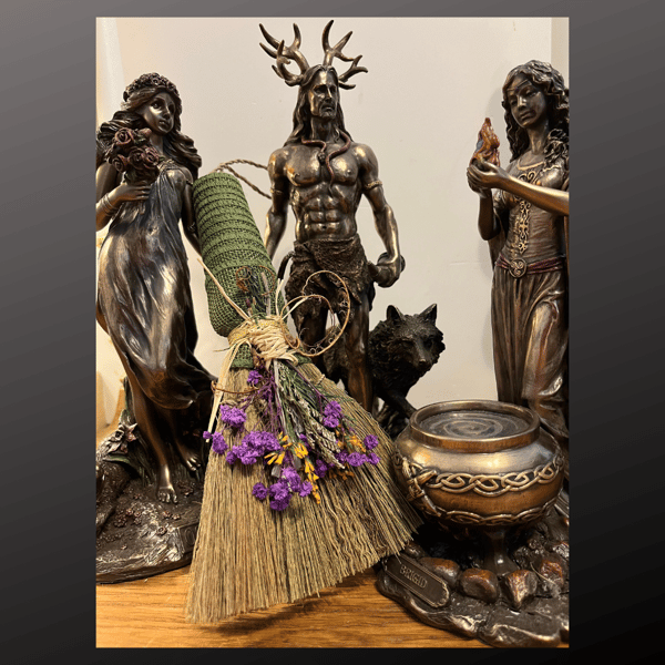 Besom Broom Altar Decorative Hand Wiccan Pagan Gift Witch Dried Flowers Pampas