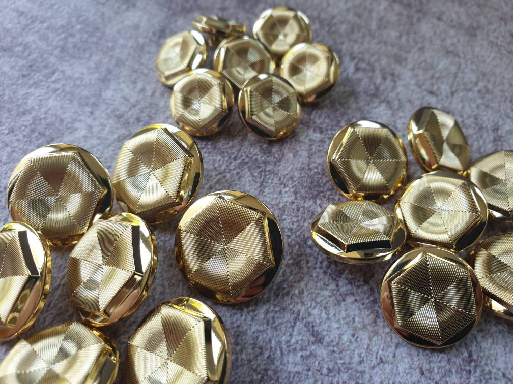 15mm & 21mm Gold Italian SuitJacket buttons (Matching) 18mm also available