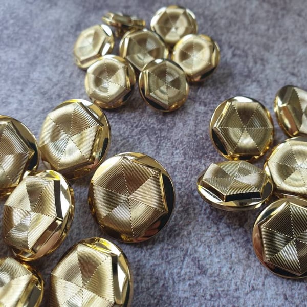15mm & 21mm Gold Italian SuitJacket buttons (Matching) 18mm also available