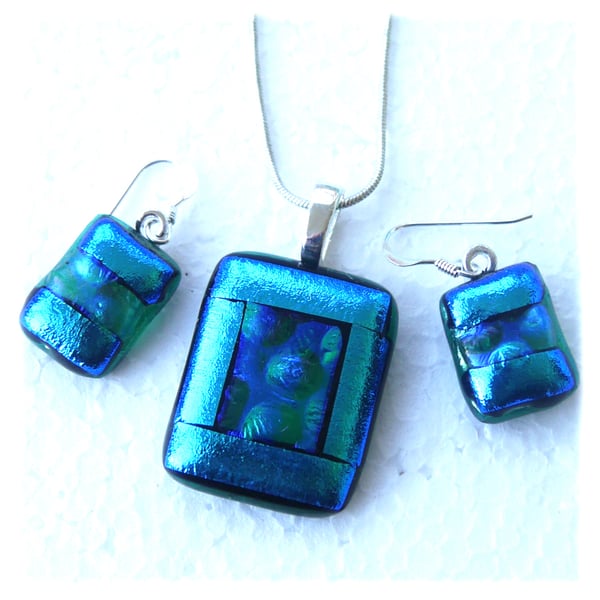 Dichroic Glass 099 Pendant Earring Set Turquose Bubble Silver Plated Chain