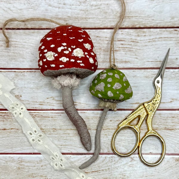 Spun Cotton Vintage Mushroom Pair