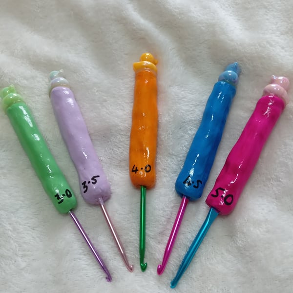 crochet hooks colourful duck charm 