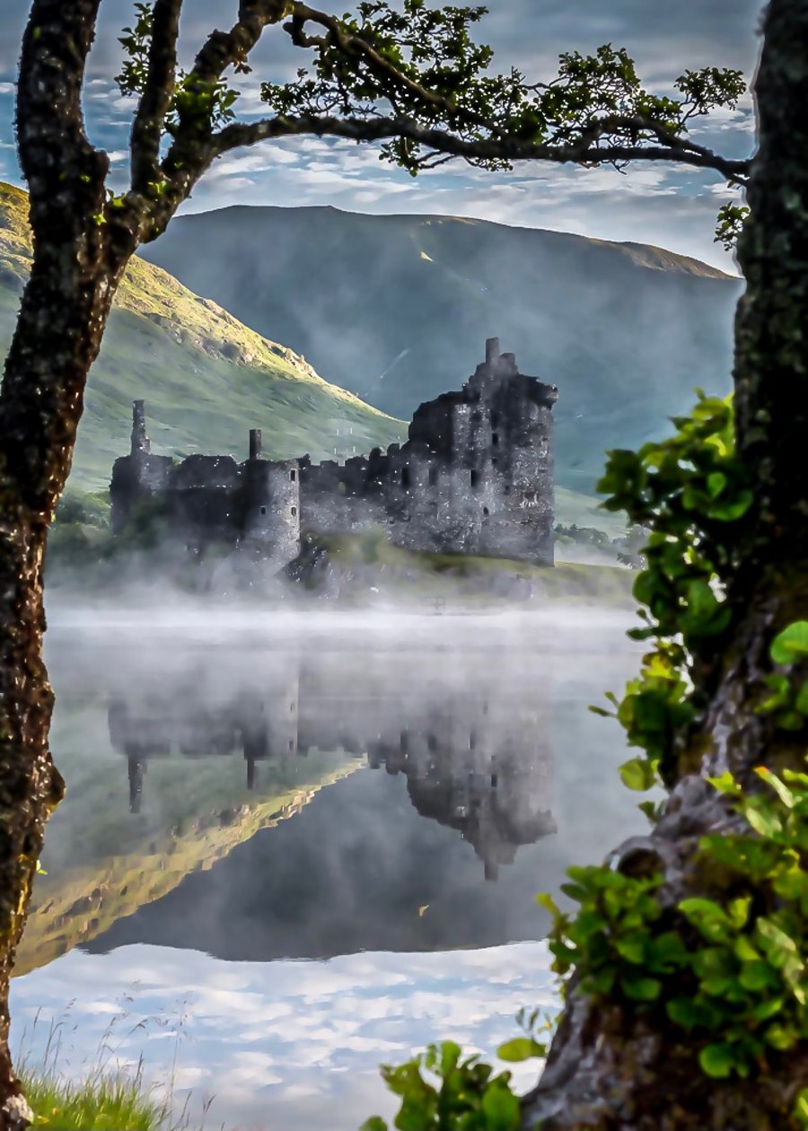 Kilchurn Castle Scotland - Photographic Print Greetings Card