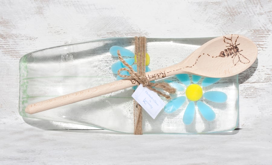 Fused Glass Spoon Rest -  Daisy Design with 'Bee Happy' Wooden Spoon