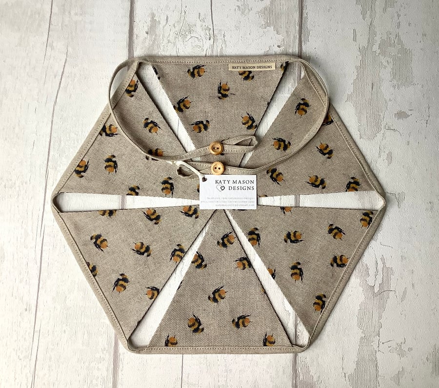 Bunting - Bees - Nature