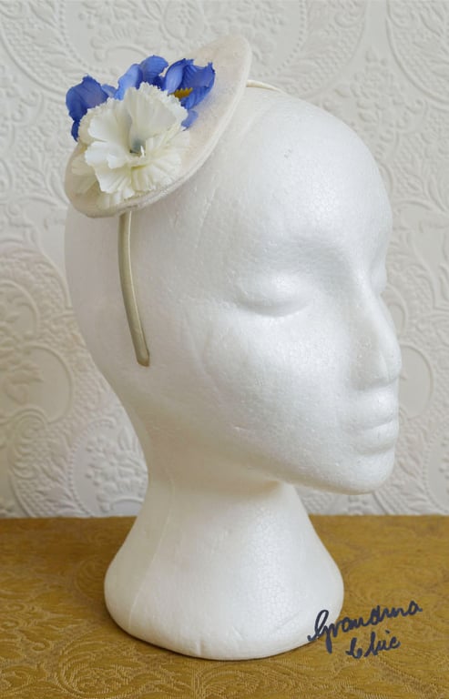 Handmade Fascinator 'Iris'