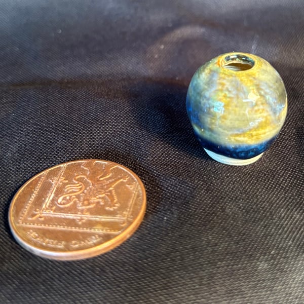 Teeny tiny vase