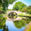 Photo Imagine, Reflection of bridge and trees in the canal for wall art d