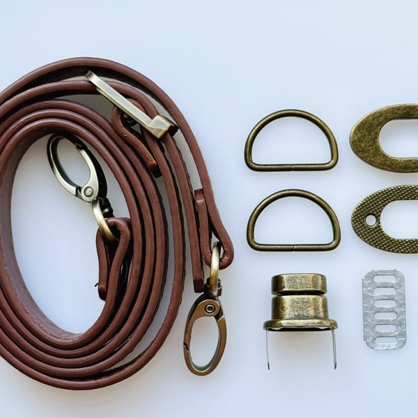Mid Brown Turn-Lock Clasp & Strap Hardware Kit for Making a Felt Bag on a Ball