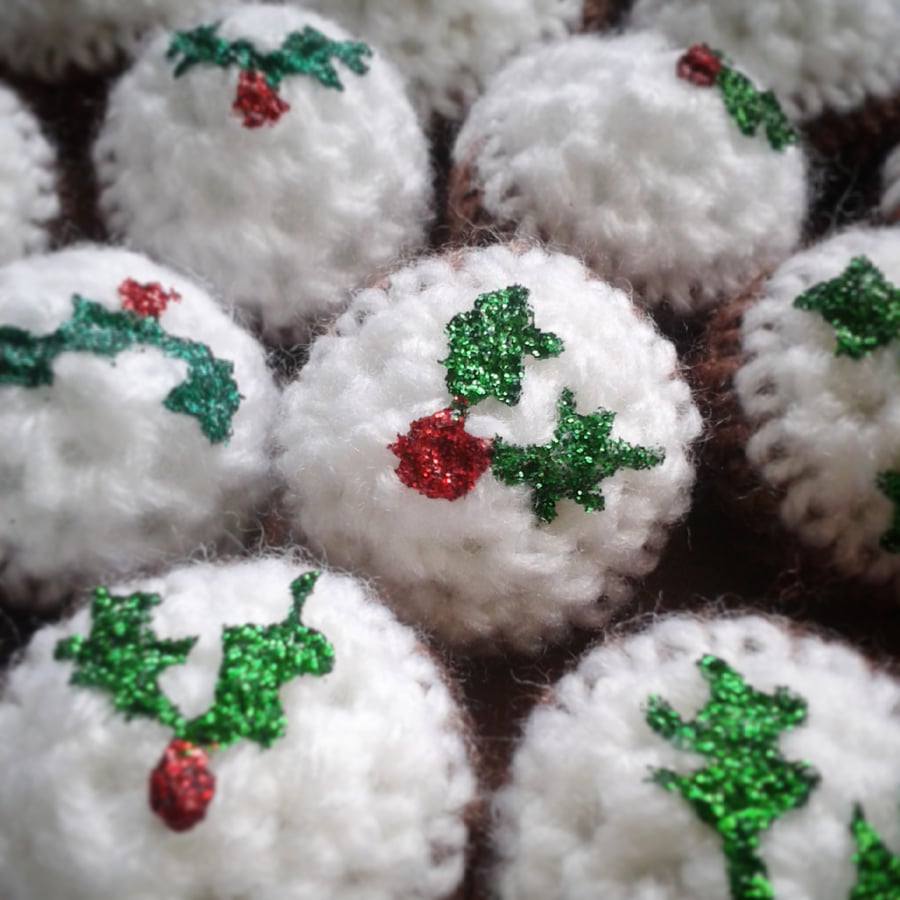 Crochet Christmas Puddings Decoration (pack of 5)